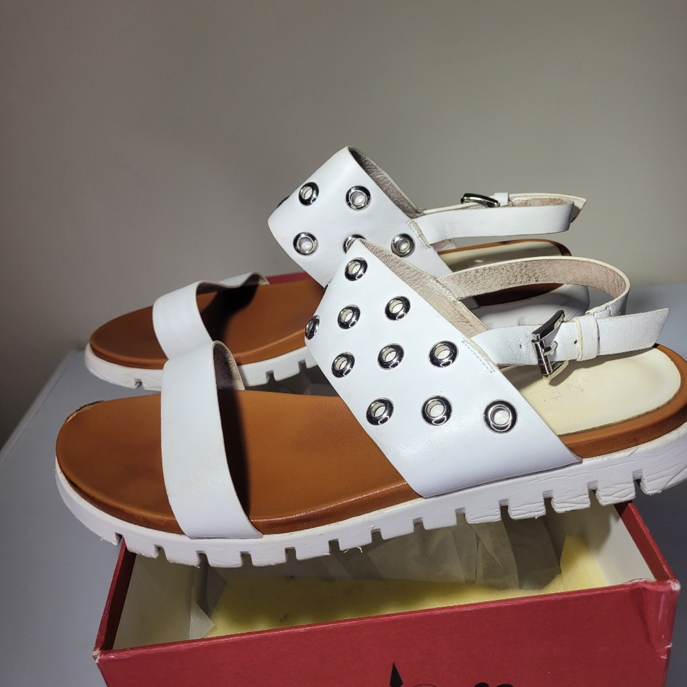 Sandals - Picture 6 of 8
